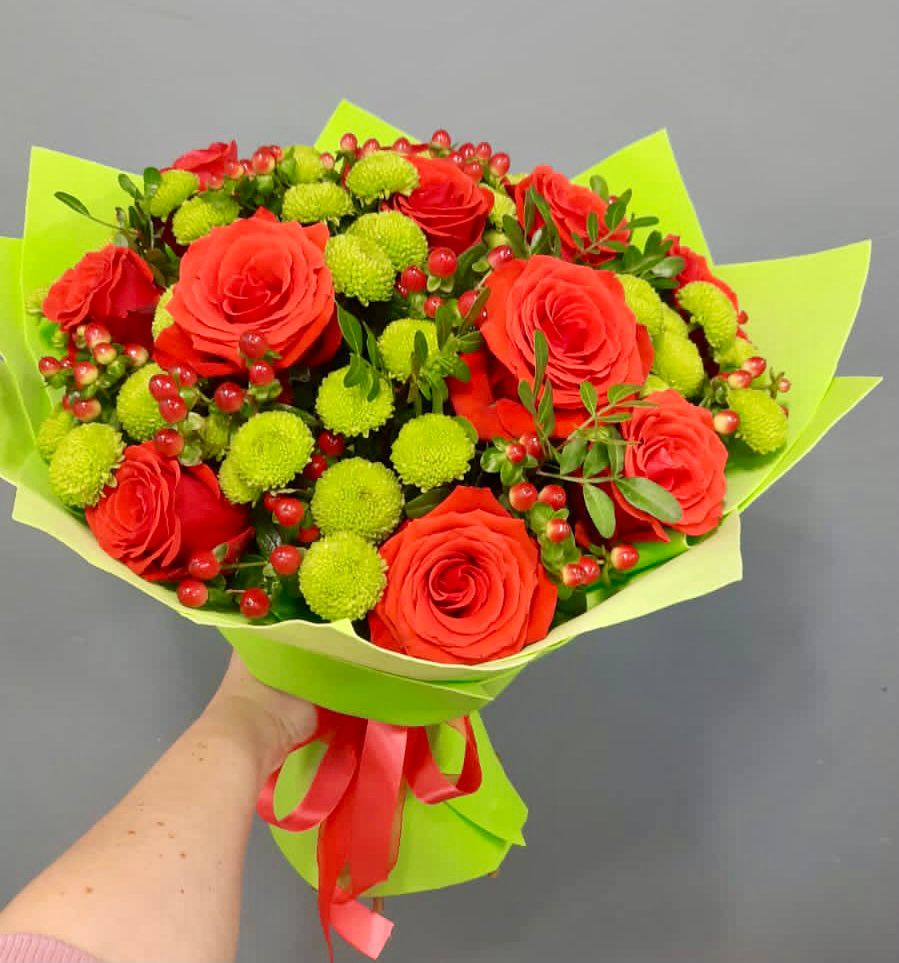 Букет цветов из: Хризантемы и Розы в Пензе