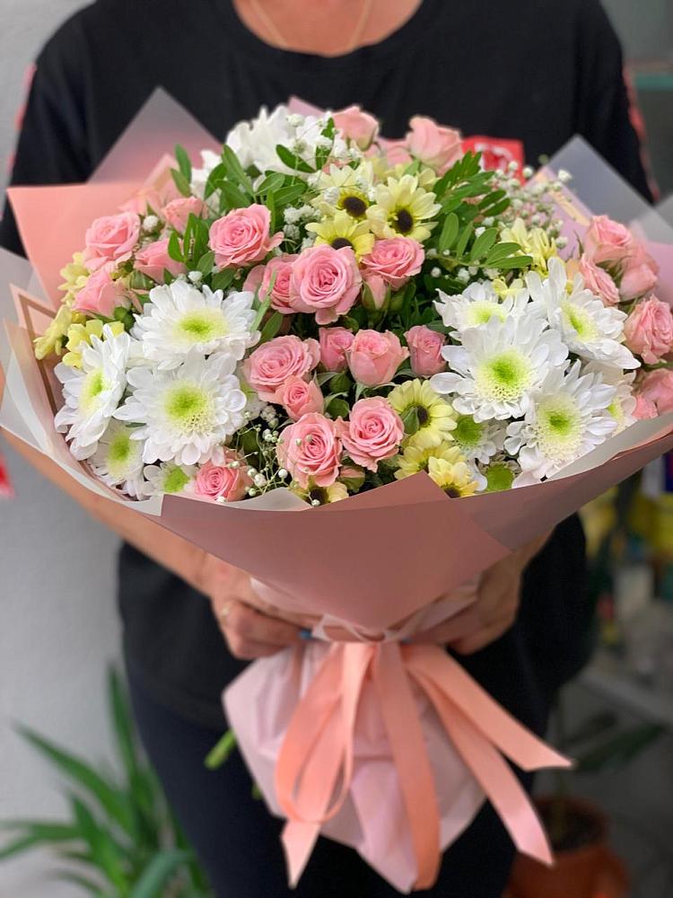 Букет цветов из: Розы и Хризантемы в Пензе