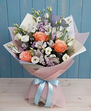 Букет цветов из:  Лизиантусы, Розы, Альстромерии и Гипсофила #REPLACE_PRED# Пензе
