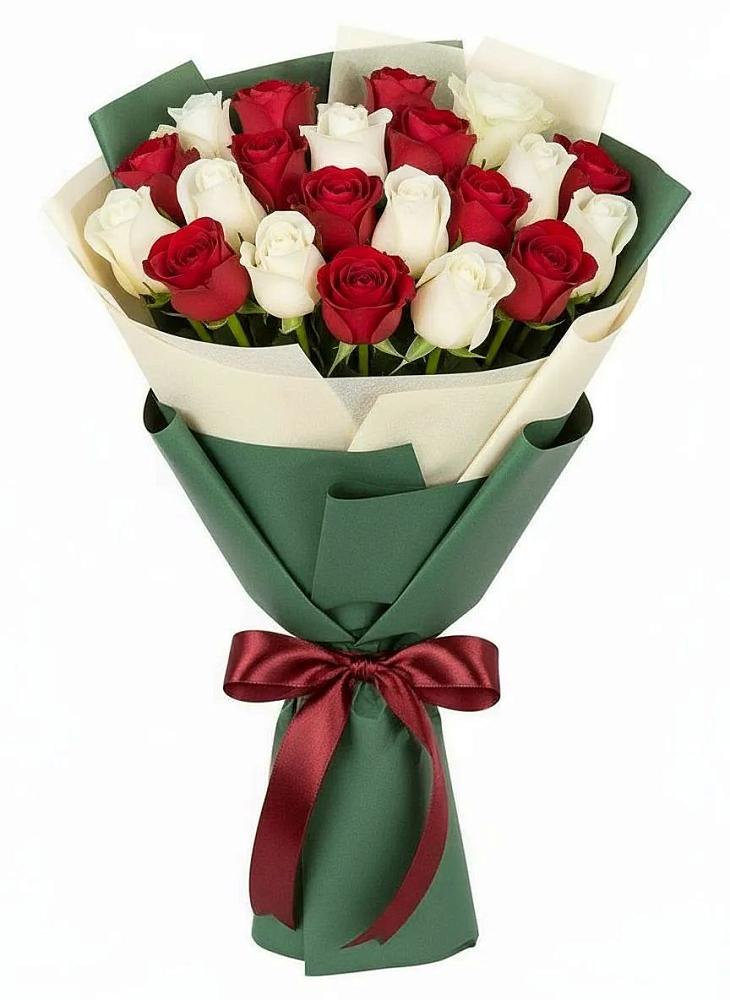 Букет Микс из красных и белых роз в Пензе