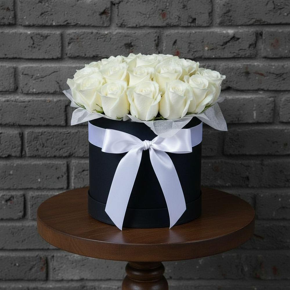 Цветочная композиция из Розы в шляпной коробке в Пензе