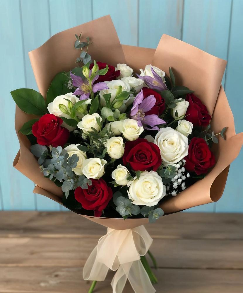 Букет цветов из: Розы и Альстромерии в Пензе