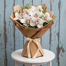 Букет цветов из:  Орхидеи и Розы в Пензе